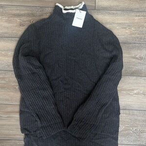 Theory Dark Charcoal Ribbed Turtleneck Sweater with Cream Edge